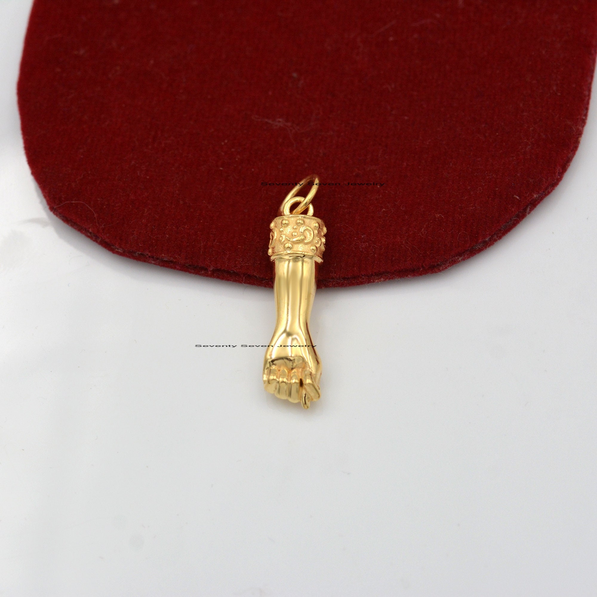 925 Silver Figa Hand Pendant: Good Luck Protection Charm - View 4 - Seventy Seven Jewelry | SKU: SSMJP52-SLYG-2026 925 Silver Figa Hand Pendant: Good Luck Protection Charm - View 4 - Seventy Seven Jewelry | SKU: SSMJP52-SLYG-2026