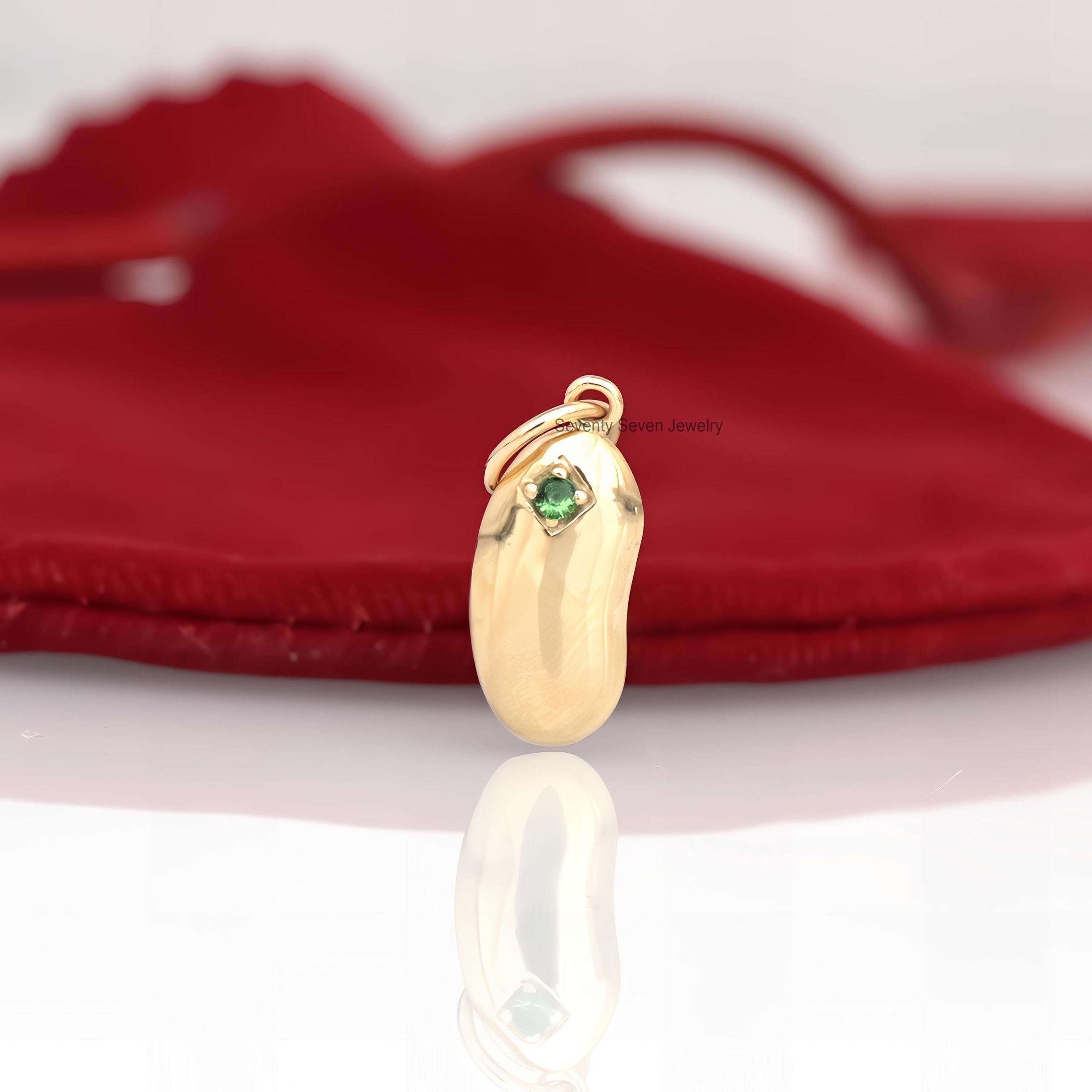 9k Solid Gold Kidney Bean Pendant: Handmade Necklace Charm - View 6 - Seventy Seven Jewelry | SKU: SSMJP426-9KYG-2026 9k Solid Gold Kidney Bean Pendant: Handmade Necklace Charm - View 6 - Seventy Seven Jewelry | SKU: SSMJP426-9KYG-2026