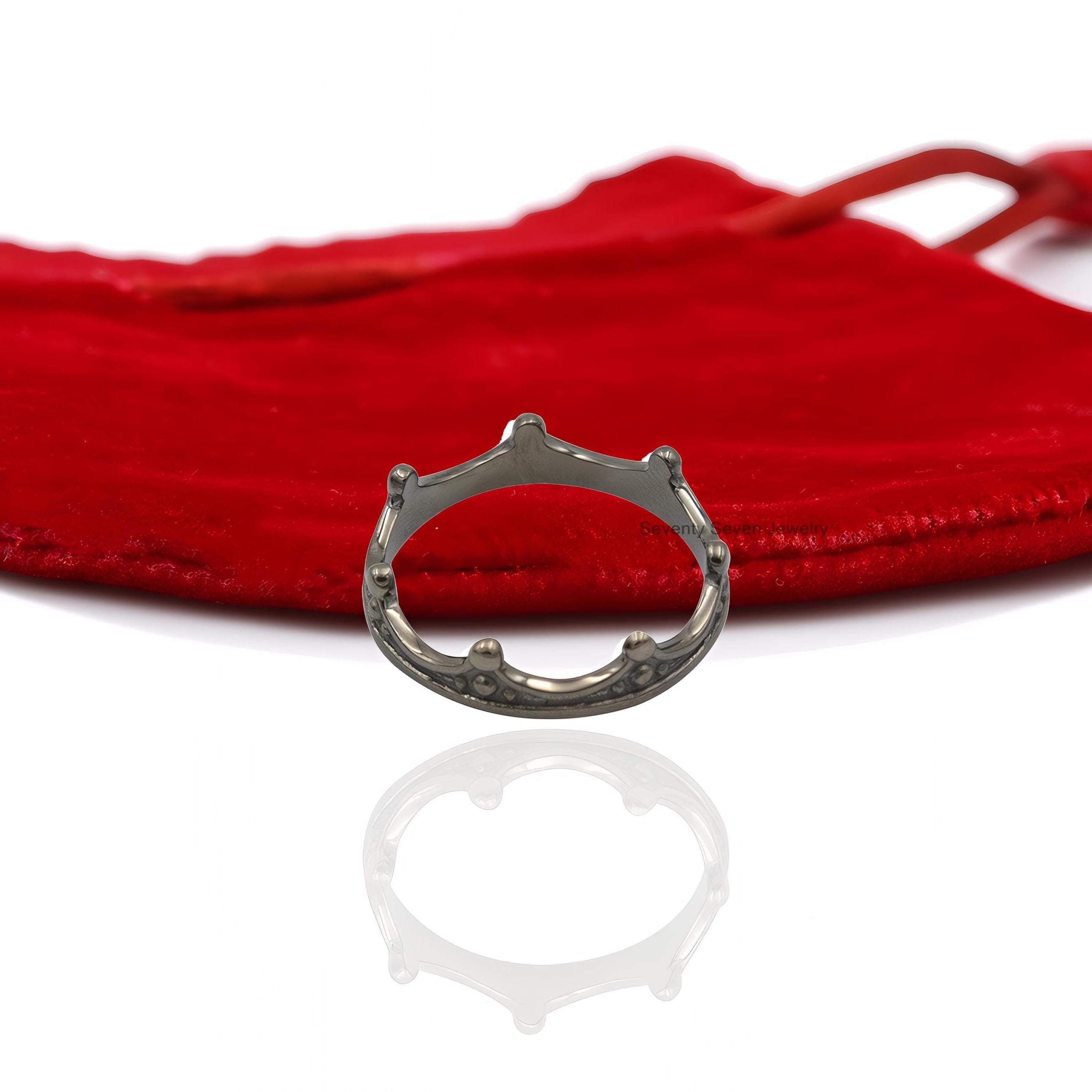 Sterling Silver Crown Ring: Modern Princess Band - View 4 - Seventy Seven Jewelry | SKU: SSMJR427-SLYG-2026