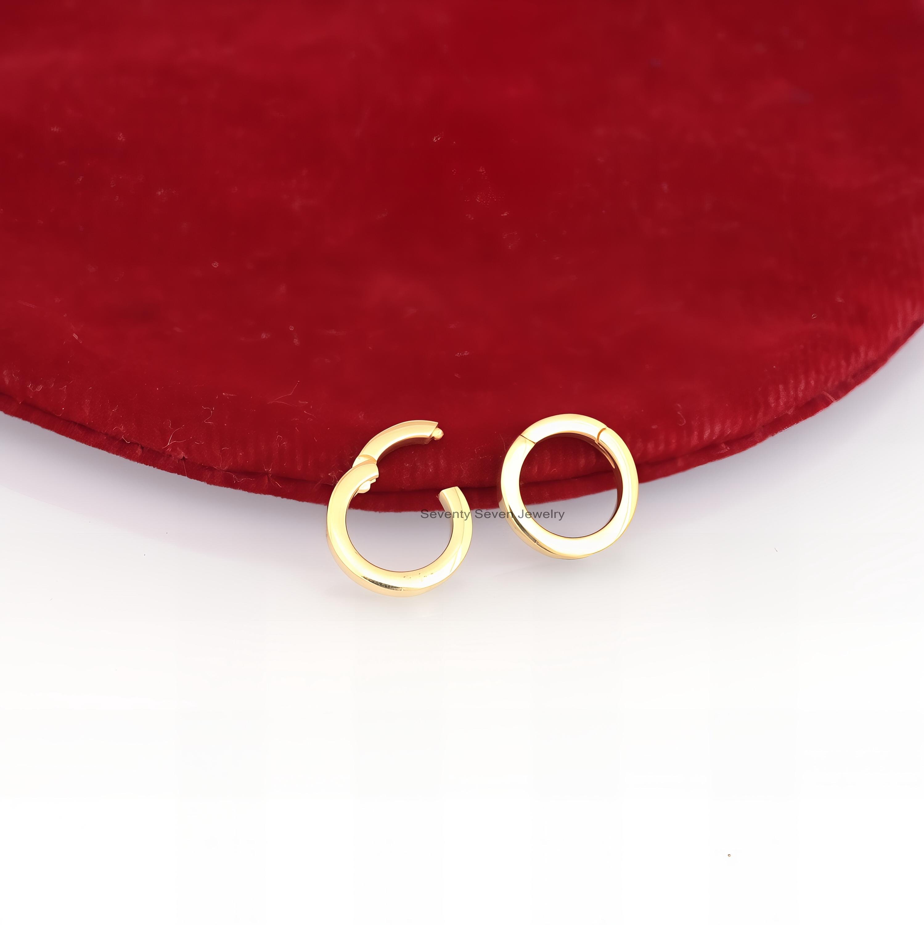 14K Solid Gold Enhancer Charm Holder, Link Lock (10/12 MM) - View 5 - Seventy Seven Jewelry | SKU: SSMJH570-14KYG-10M-V-10/20 14K Solid Gold Enhancer Charm Holder, Link Lock (10/12 MM) - View 5 - Seventy Seven Jewelry | SKU: SSMJH570-14KYG-10M-V-10/20