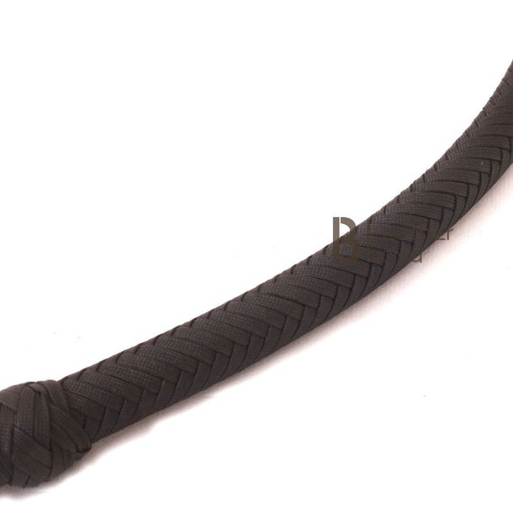 Details about   Indiana Jones Bull Whip 6 to 12  Foot 12 Strands Black Nylon Para-cord Bullwhip 
