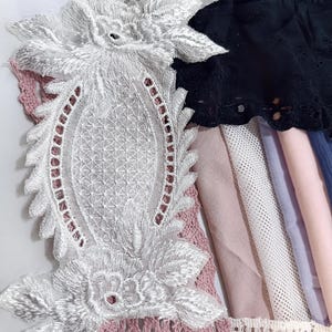 Kit créatif shabby chic avec dentelles et tissus élégants
