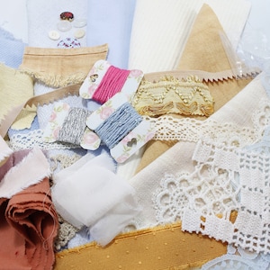 Dużo resztek niebieskiego materiału – len, bawełna, konopie – kreatywny zestaw vintage