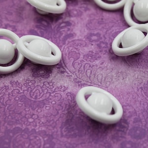 White round button, white vintage button, Sewing buttons, Knitting button, dress button, Fancy button, sewing button.