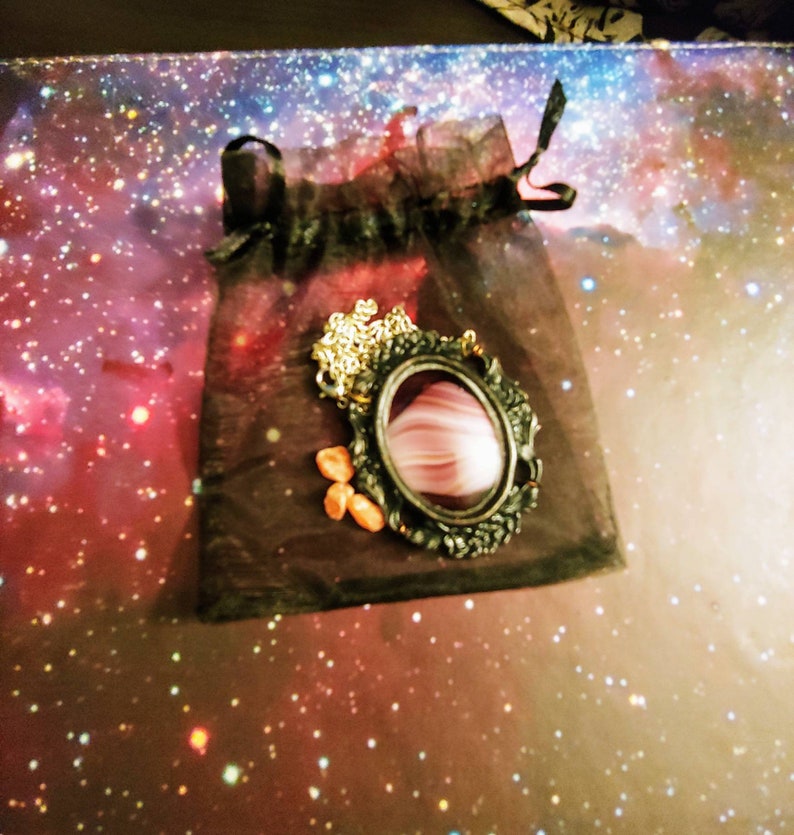 Lila Amethyst Stein mit offener Kamee und Kette Halskette ...