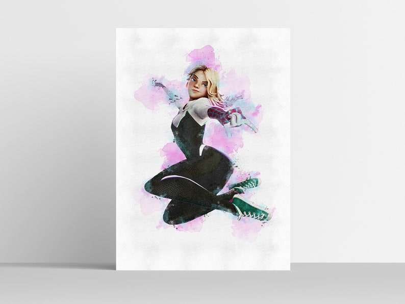 Pode incluir: Uma ilustra&ccedil;&atilde;o digital de uma super-hero&iacute;na feminina em um traje preto e branco com detalhes vermelhos e azuis. Ela est&aacute; saltando no ar com os bra&ccedil;os estendidos. O fundo &eacute; uma aquarela rosa e roxa.