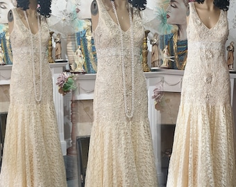 Vestido de noche formal de Downton Abbey con cuentas, años 30. Vestido de novia de encaje color crema con corte sirena y vuelo. Vestido de noche Sue Wong, tallas 6 UK y 2 US.
