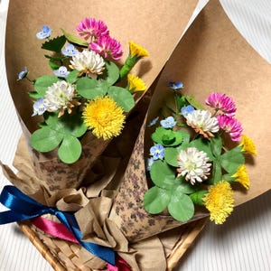 Wildblumenstrauß (2er-Set) | Papierhandwerk | Kunstblumen | Blumenstrauß | Weißklee | Löwenzahn | Frühling | Geschenk | Papierkunst
