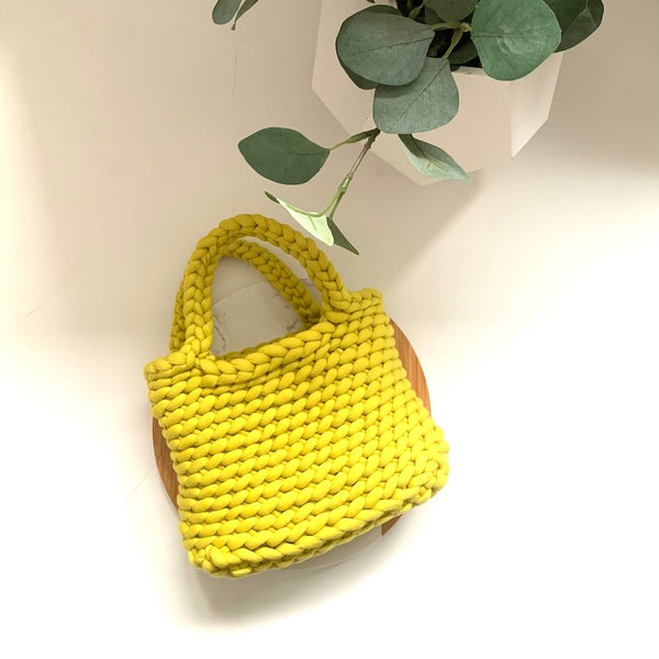The Dollie Handbag Chunky Crochet Bag