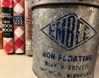 Lot - A vintage Frabills galvanized minnow bucket