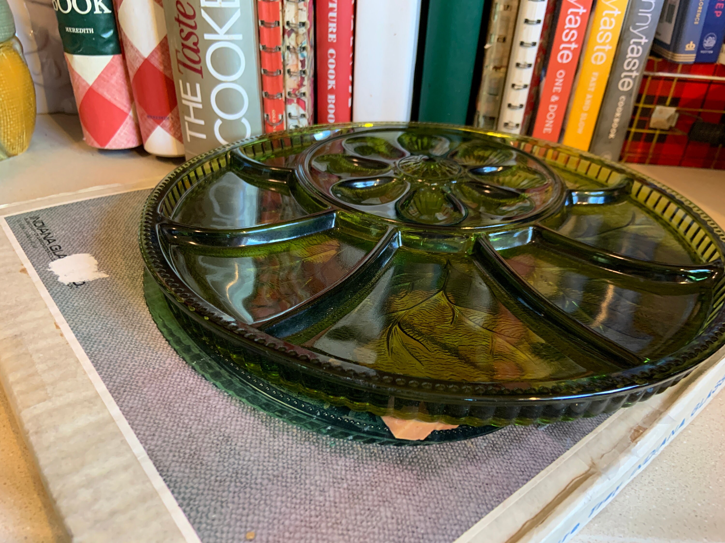 Vintage Indiana Glass Olive Green Egg  Horsd' Oeuvre Tray