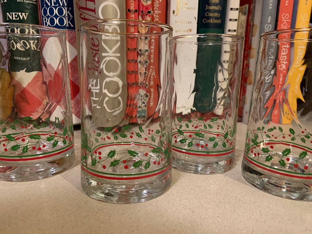 Vintage Holiday Arby's Glasses, Set of Four Holly Berry, 1986 ...