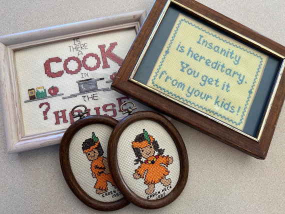 ヨーロッパアート　額縁セット　NEEDLEPOINT Vintage vintage-folk-art-scandinavian-