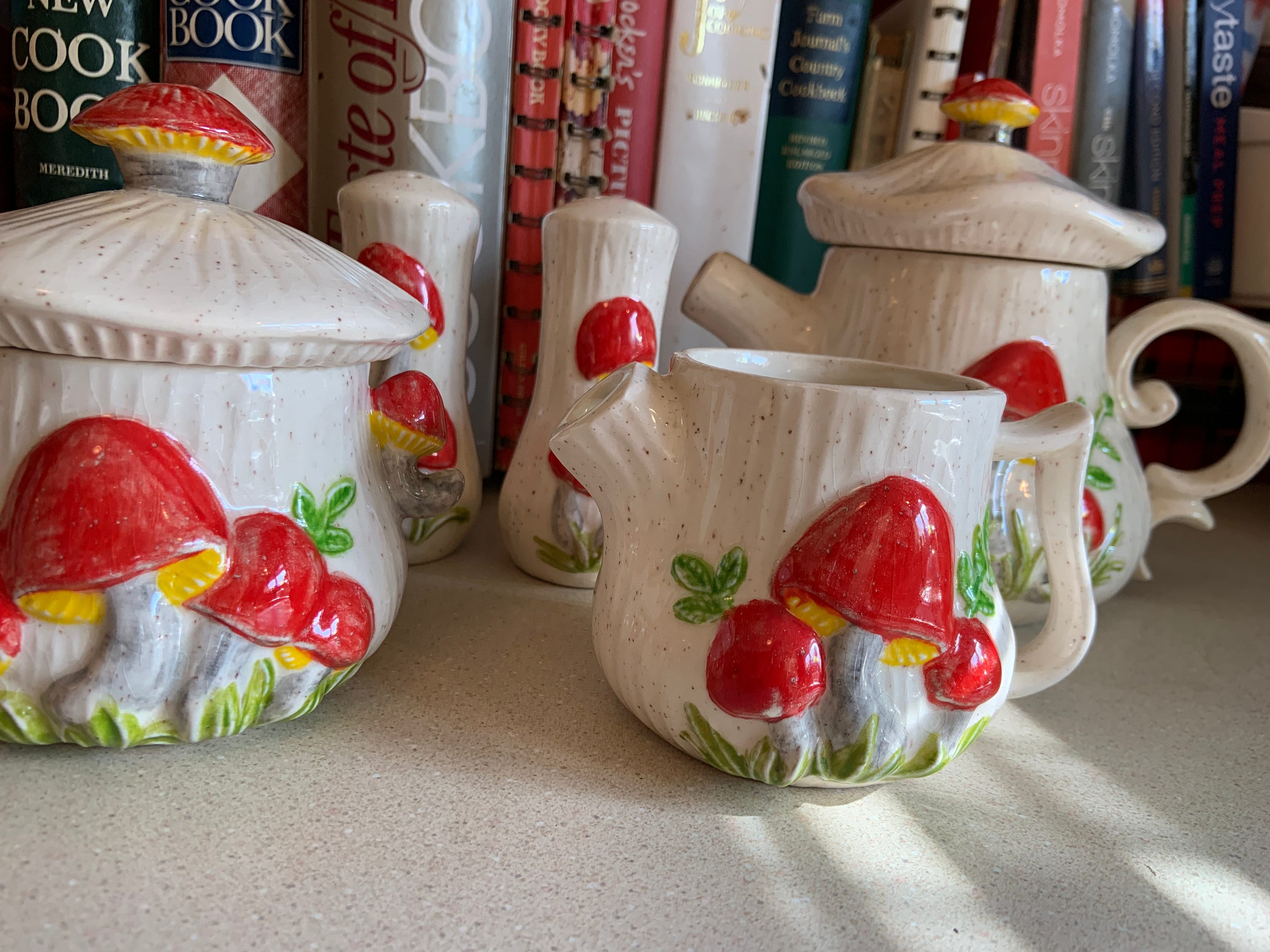 Handmade ceramics RED MUSHROOM kettle – The 24ᵗʰ