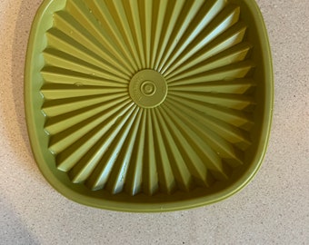 Details about   vntg Tupperware avocado green harvest color Servalier lid replacement square 841 