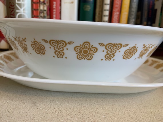 Gold dinnerware online