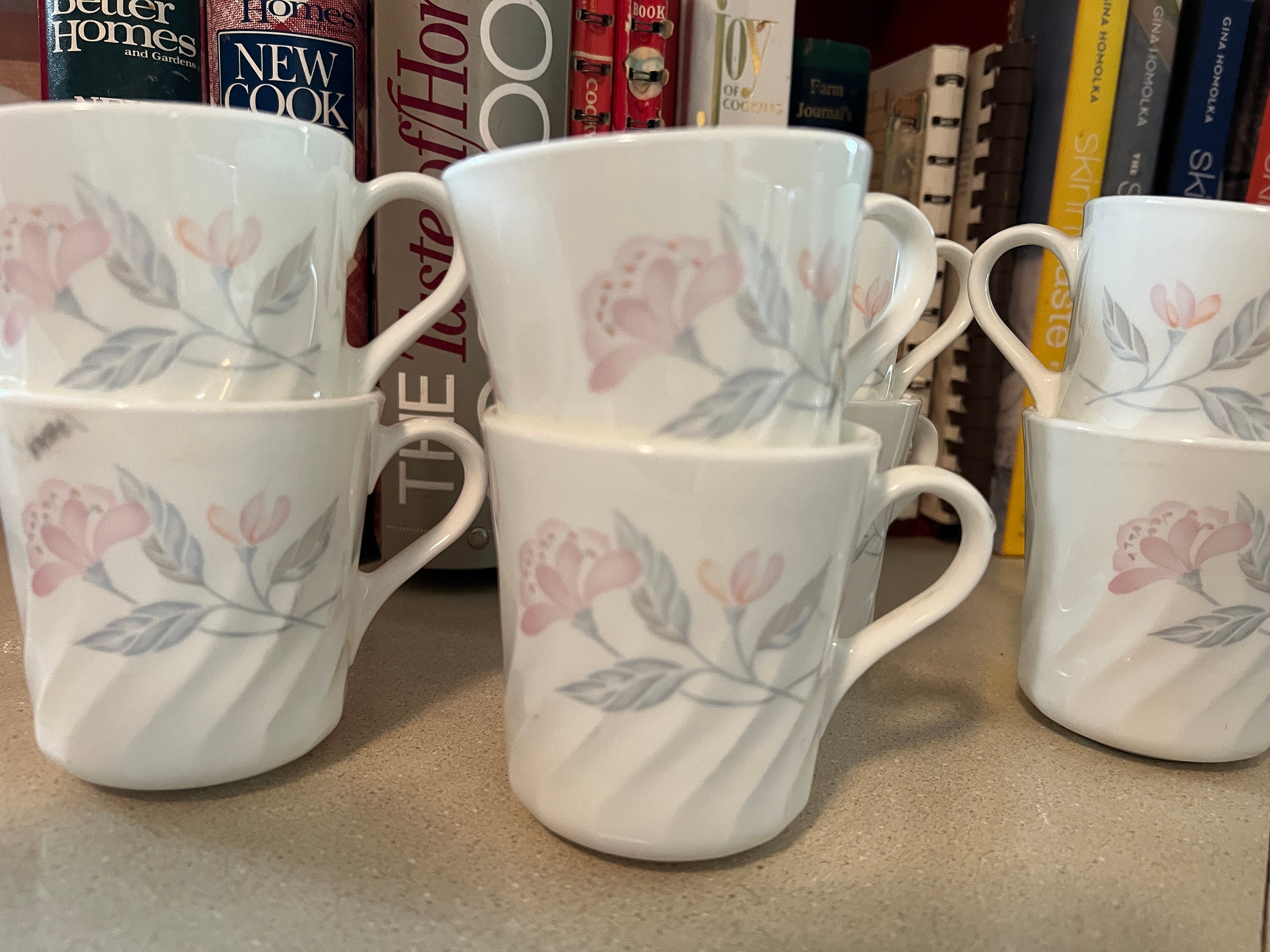 Vintage Corelle Pink Trio Dinnerware Collection Replacement Vintage Corelle Pink Trio Dinnerware Collection Replacement