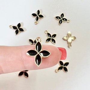 10 pcs Flower Charm Pendant, Jewelry Supplies, Fleur Charm for Lucky , Black Enamel Flower Charm, Flower Charms, Enamel Charms, Black Charms