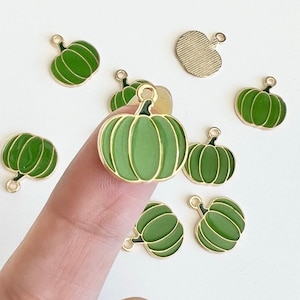 10 pcs Green Pumpkin Charms, Enamel, Halloween, Fall Season, Thanksgiving Charms, Small Bracelet Charms, Halloween Charms, Fall Charms