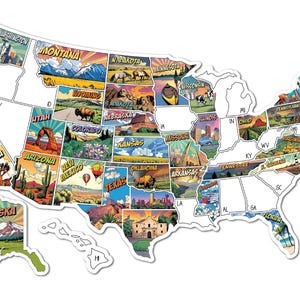 Op de afbeelding: Een kleurrijke kaart van de Verenigde Staten, met illustraties van de bezienswaardigheden en landschappen van elke staat. De kaart bevat afbeeldingen van de Golden Gate Bridge, bergen en wilde dieren. De kaart is een decoratief item.