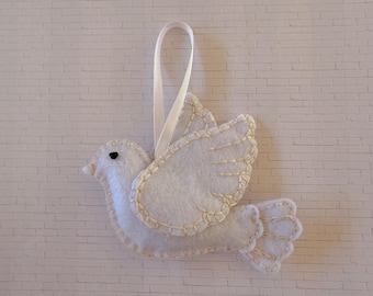 Adorno navideño de fieltro con forma de paloma blanca, adorno de paloma, regalo de Navidad, detalle para la bota navideña, bordado, bordado con cuentas, ave de la paz