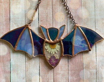 Medium Stained glass bat sun catcher ornament, with real pressed flowers and rustic soldered edge, gift, holiday decor, Daisy, Gift