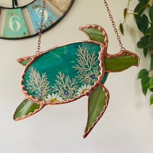 Stained glass turtle sun catcher, ornament, sea turtle, pressed flowers, glass ornament, Christmas gift, stocking stuffer, beachy decor