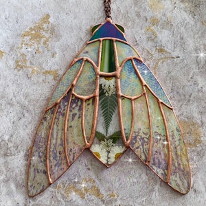 Stained glass cicada sun catcher with iridescent glass with pressed flowers, pollinator, gift for her, boho decor, glass art