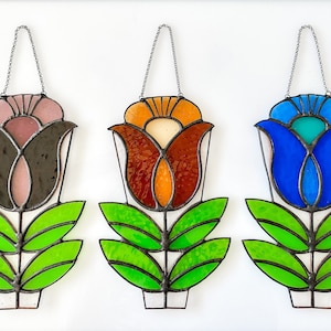 Set of three Stained glass tulip flower sun catchers, skandi glass ornament, Mother’s Day, flower decor, tulip, glass art, gift for her