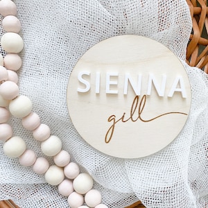 Baby Name Announcement Disc, Baby Arrival Announcement, Baby Name Sign, Baby Photo Prop, Baby Shower Gifts, New Baby Announcement, New Born