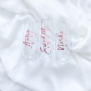 Flûtes de champagne de demoiselle d’honneur, verres à champagne personnalisés, cadeau de demoiselle d’honneur, flûtes de champagne personnalisées, faveurs de mariage, flûtes de fête de mariage
