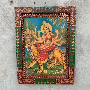 Durga Mata-Fotorahmen, Ambe Mata-Fotorahmen, religiöser hölzerner gemalter Rahmen altes indisches hinduistisches Gottheits-Sammlerfoto - 9 x 12 &quot;