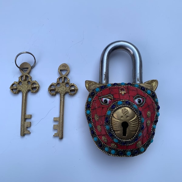 Vintage lock, lock Brass lion, lion Shaped lock and key with Stone work, Animal shaped padlock and key, Door Security padlock with 2 key