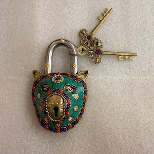 Vintage Lock, lock Brass lion, lion Shaped lock and key with Stone work, Animal shaped padLock and key, Door Security padlock with 2 key