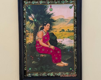 Marco de fotos de la diosa Sita: arte hindú vintage, decoración de tela jari hecha a mano (40,6 x 55,8 cm)