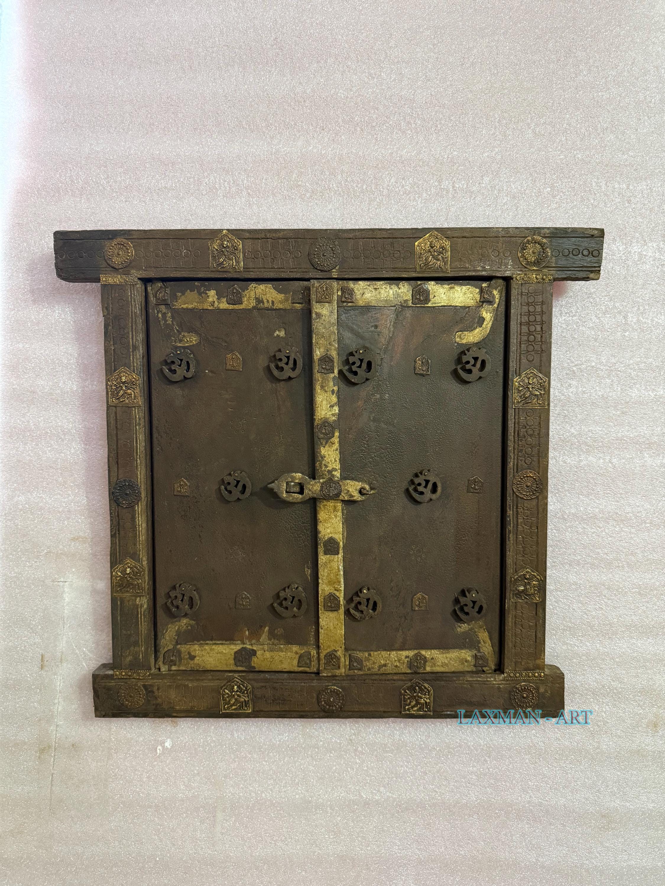 Vintage Jharokha Window: Indian Wooden Wall Decor with Brass