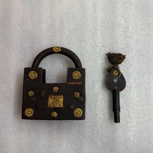 Handmade Brass Art Iron Padlock: Vintage Door Lock with Key