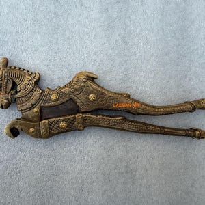 Antique Brass Horse Betel Nut Cutter: Handcrafted Indian Sarota Decor