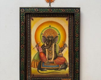 Imagen vintage de Ganesha en marco pintado a mano: decoración de pared de madera de un dios indio (23 x 30 cm)