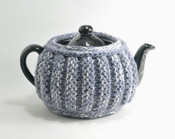 Small teapot cosy in pure wool / hand knitted tea cosy / grey and cream tweed