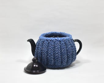 Small top-up tea cosy in pure wool