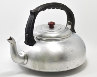 Fissman Whistling Kettle With Capsule Bottom, Whistle On The Spout Soft Touch Bakelite Handle 1810 Inox304 Suitable For All Types Of Hobs Including Induction Maggie