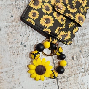 Sunflower Wristlet Wallet, Womens Wallet, Sunflower Keychain Wallet, Silicone Keychain, Womens Wristlet, Credit Card Wallet For Her, keyring