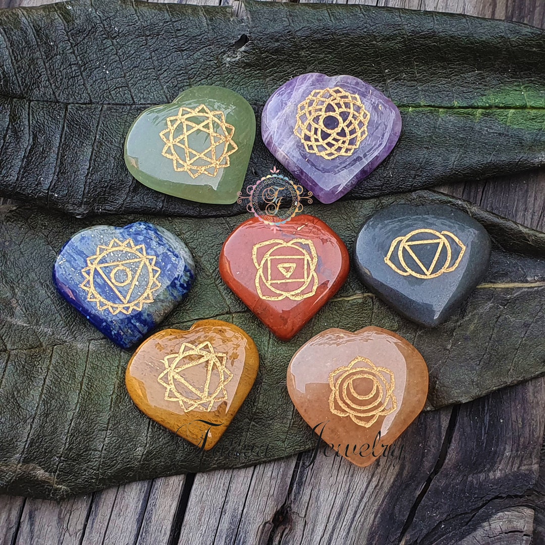 7 Chakra Heart Stones Set: Engraved Reiki Healing Crystals - Etsy