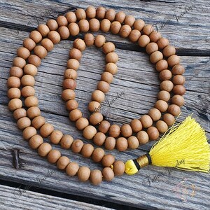 Natural Sandalwood 108 Mala Bead Necklace: Yoga Meditation Beads