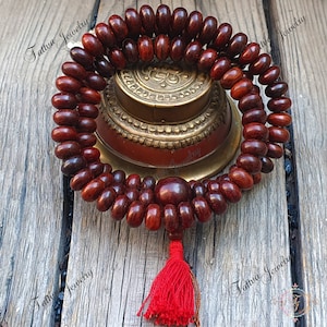 Rondelle Shaped Red Sandalwood Mala, Red Sandalwood Necklace, Hand Knotted Mala, Sandalwood Buddhist Mala, Yoga Gifts, Statement Necklace