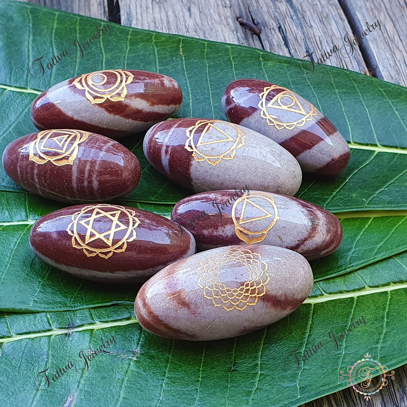 Shiva Lingam 7 Chakras Lingam Set Engraved Crystals Healing Etsy