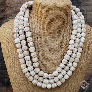 Collar de cuentas de tulsi talladas por Radha: Mala Hare Krishna