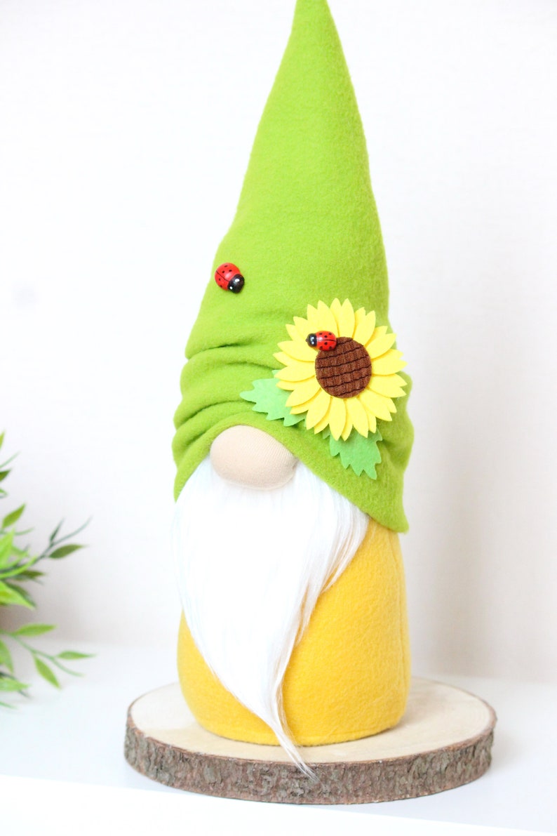 Sunflower gnome ladybug / summertime gift / summer decoration | Etsy