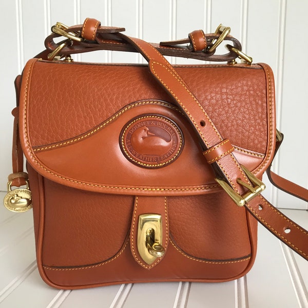 Vintage Dooney & Bourke Square Carrier R703